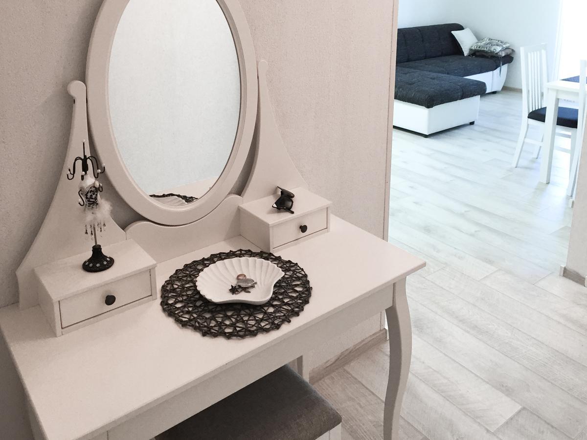 Apartments Logos Trogir Eksteriør bilde