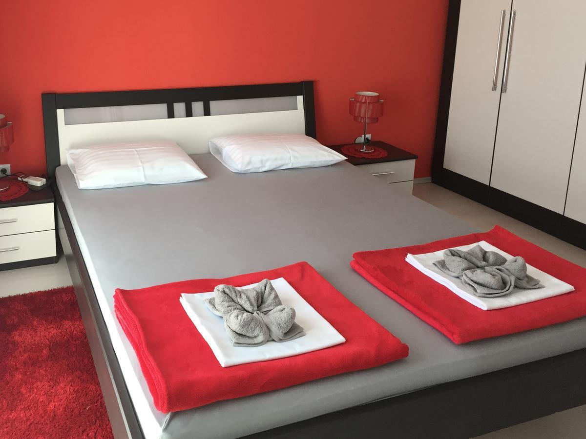 Apartments Logos Trogir Eksteriør bilde